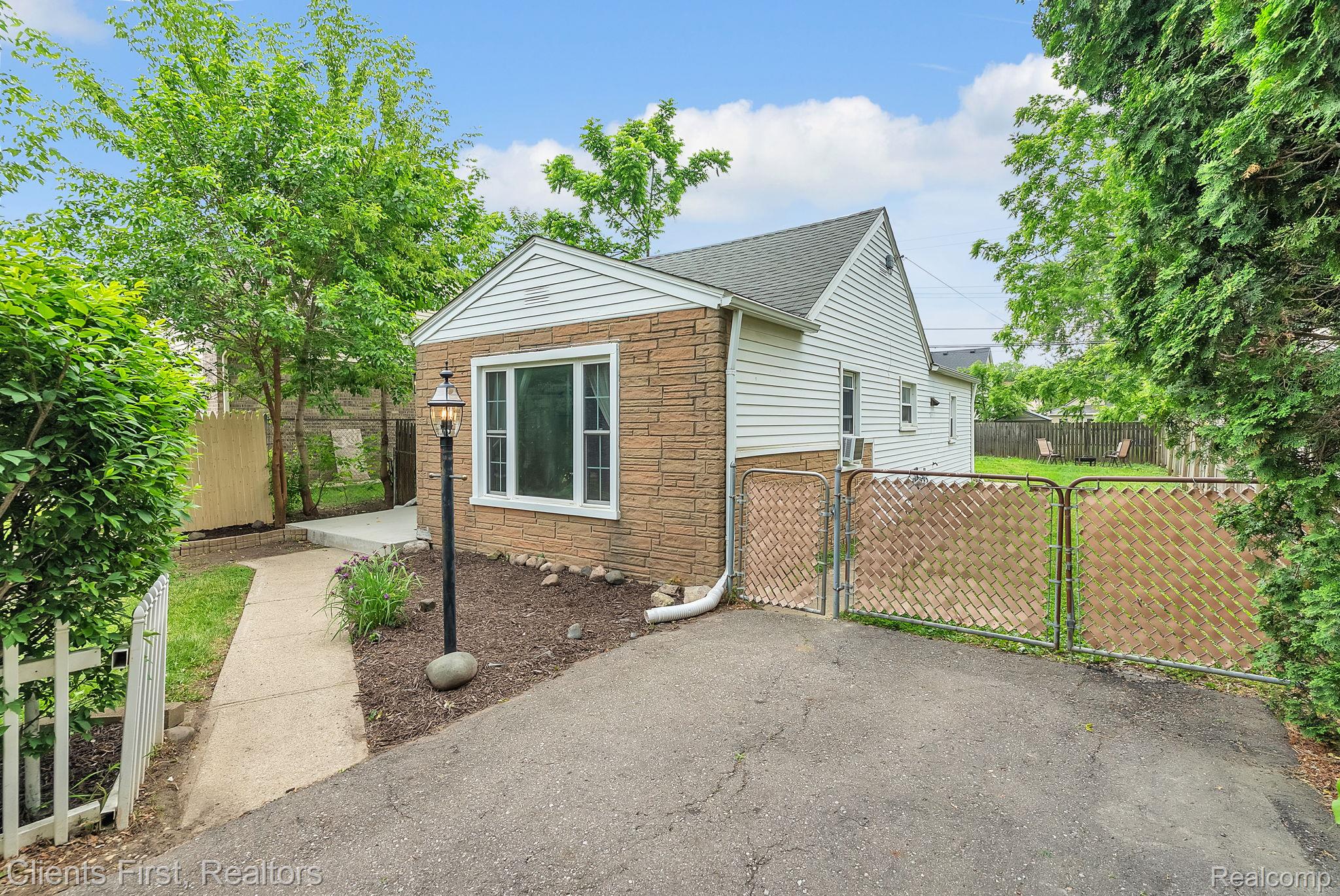 1660 N Sheldon Road