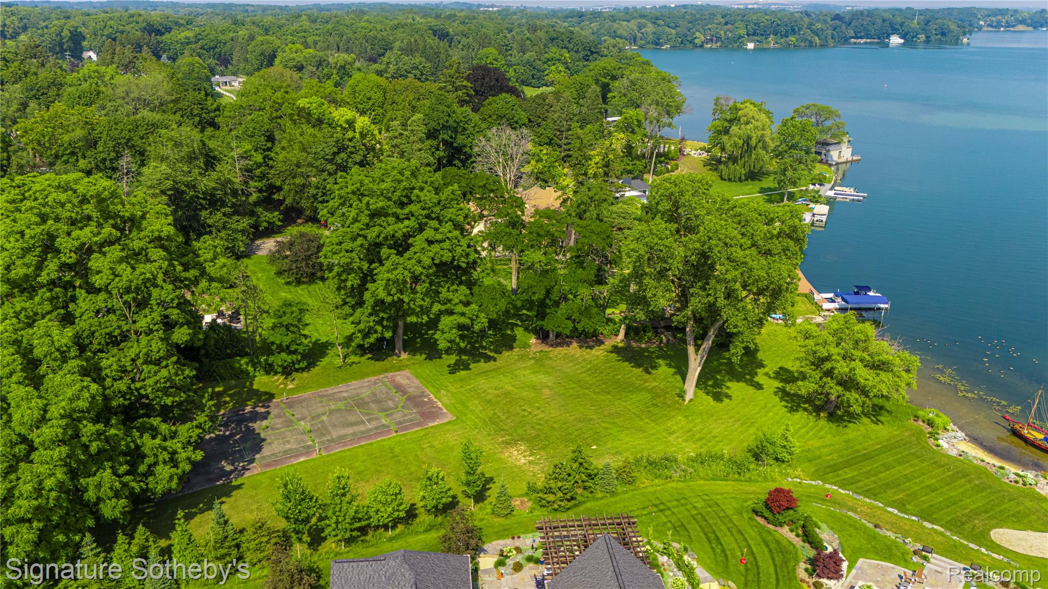 2475 N LAKE ANGELUS Road W