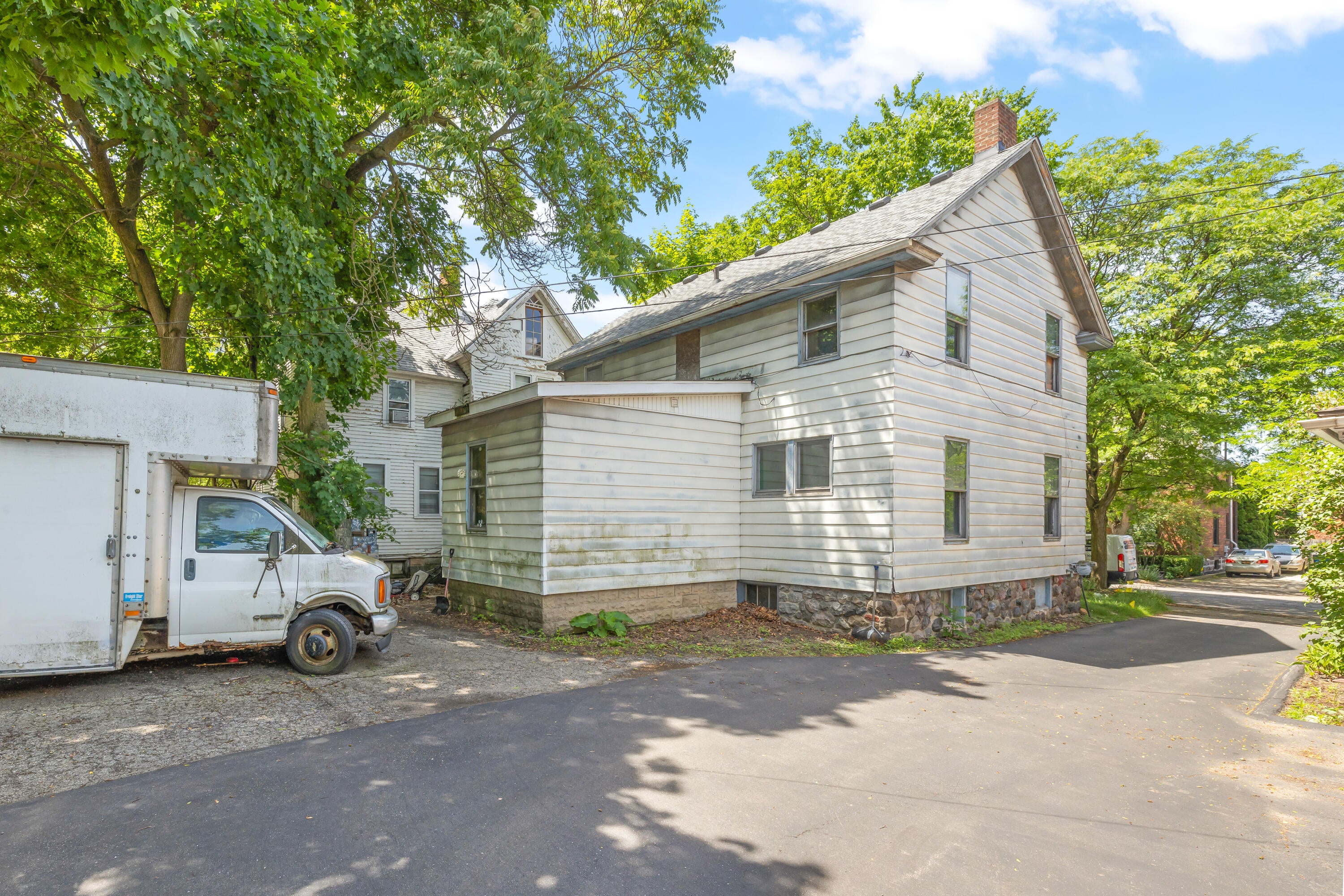 216 N 5th Avenue