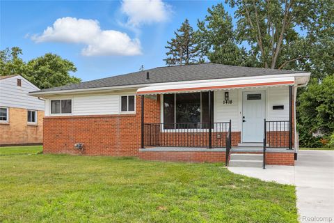 1418 W 13 Mile Road W Royal Oak City MI 48073