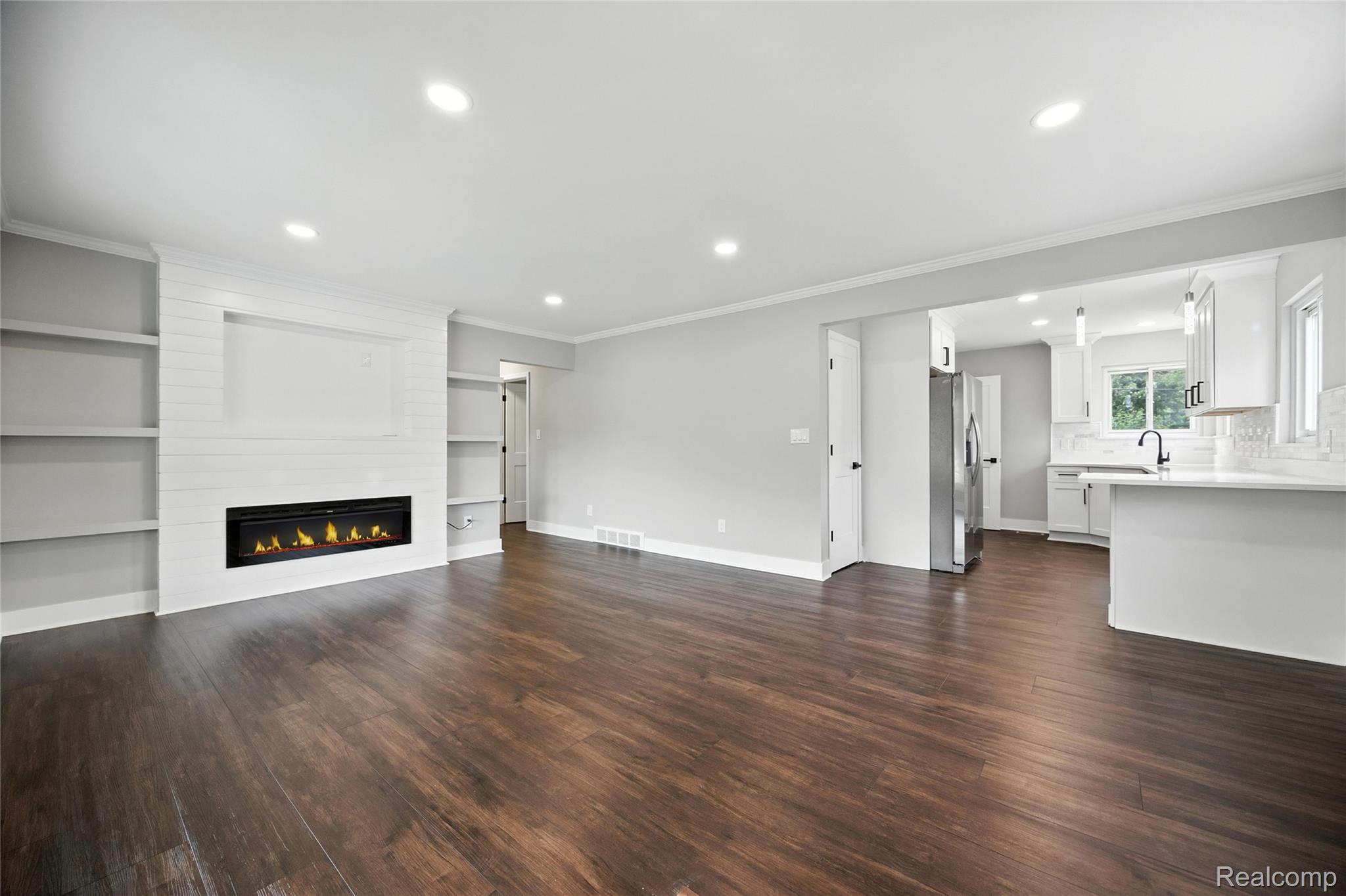 1418 W 13 Mile Road W