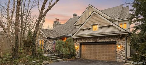 405 Bonnie Brier Street Birmingham City MI 48009