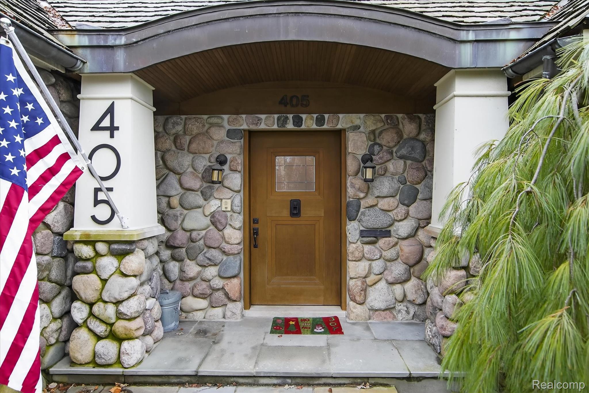 405 Bonnie Brier Street