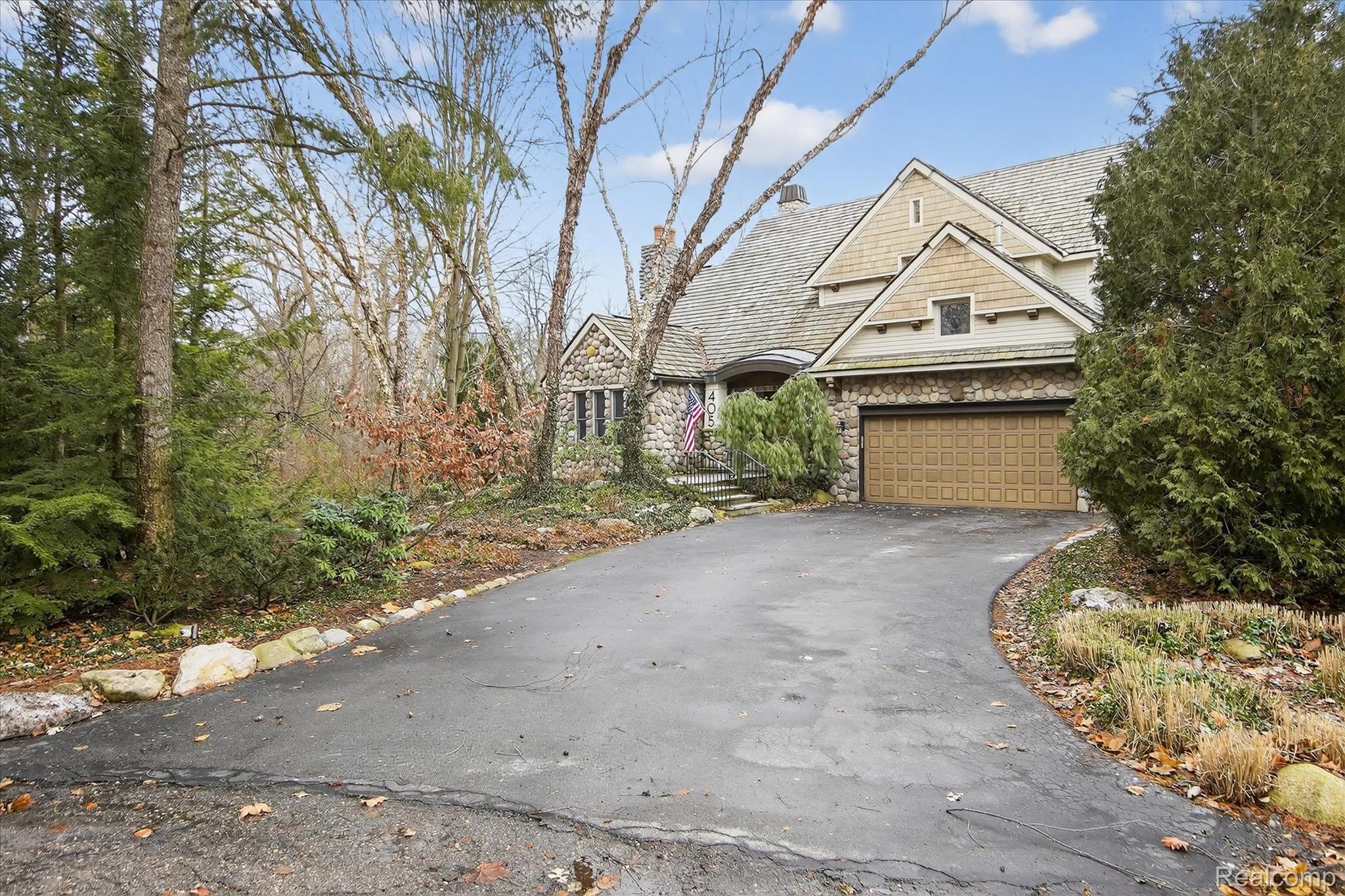 405 Bonnie Brier Street