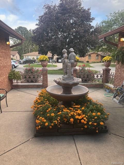 37129 Almont Drive W