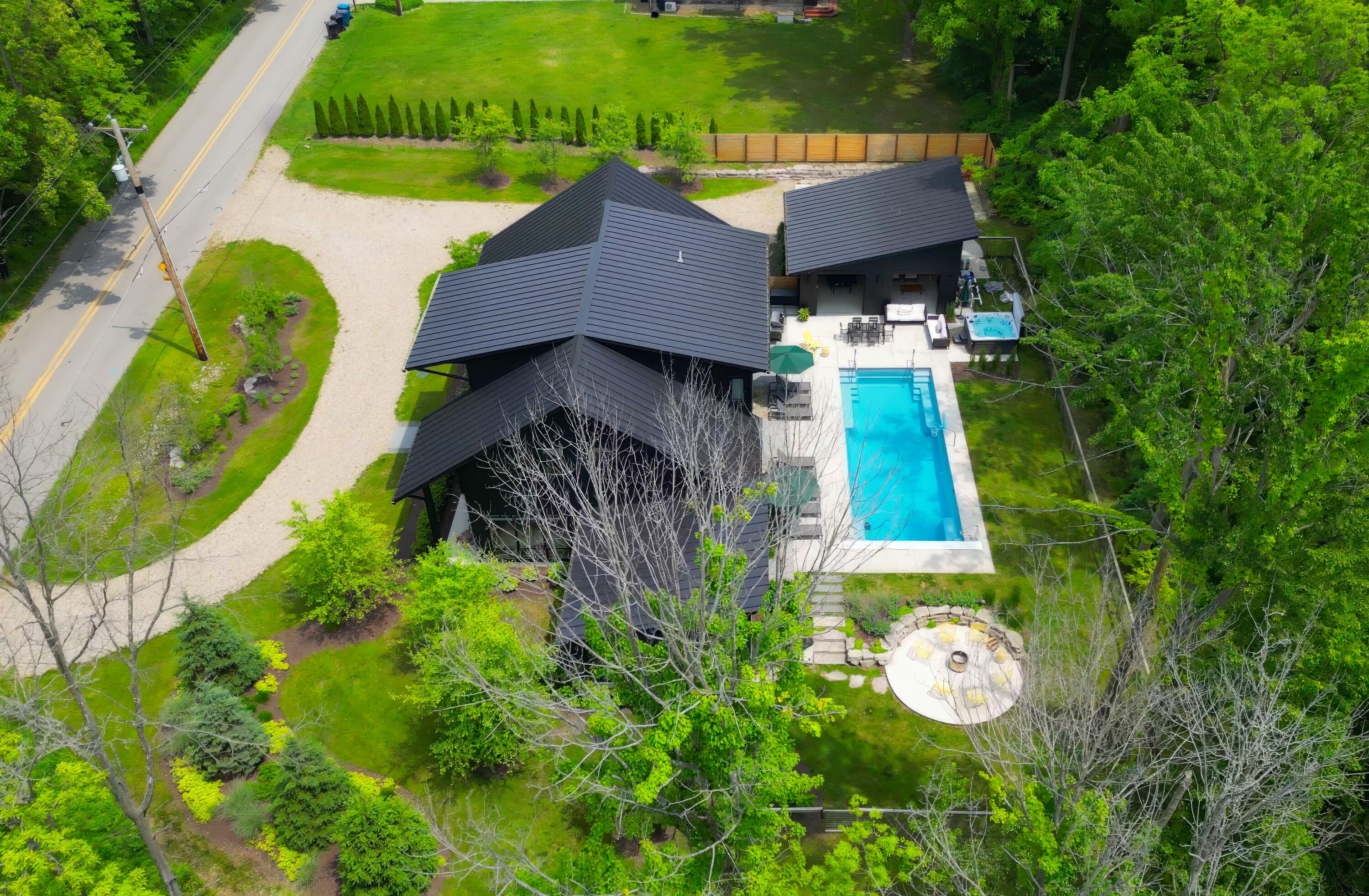 15461 Lakeshore Road