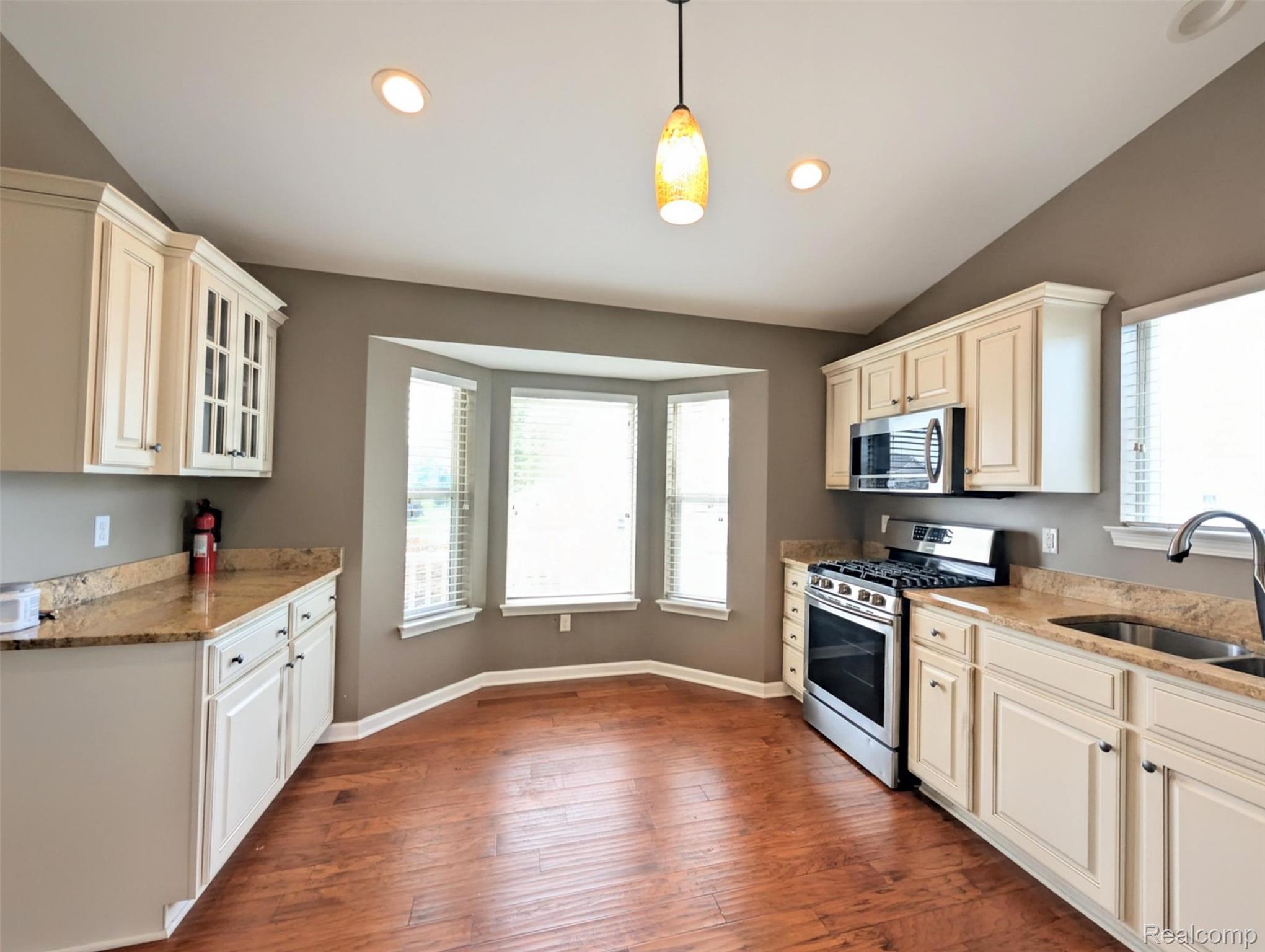 7260 Lindsey Drive