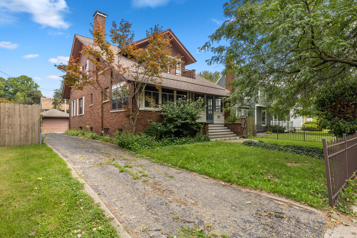 2313 S Westnedge Avenue