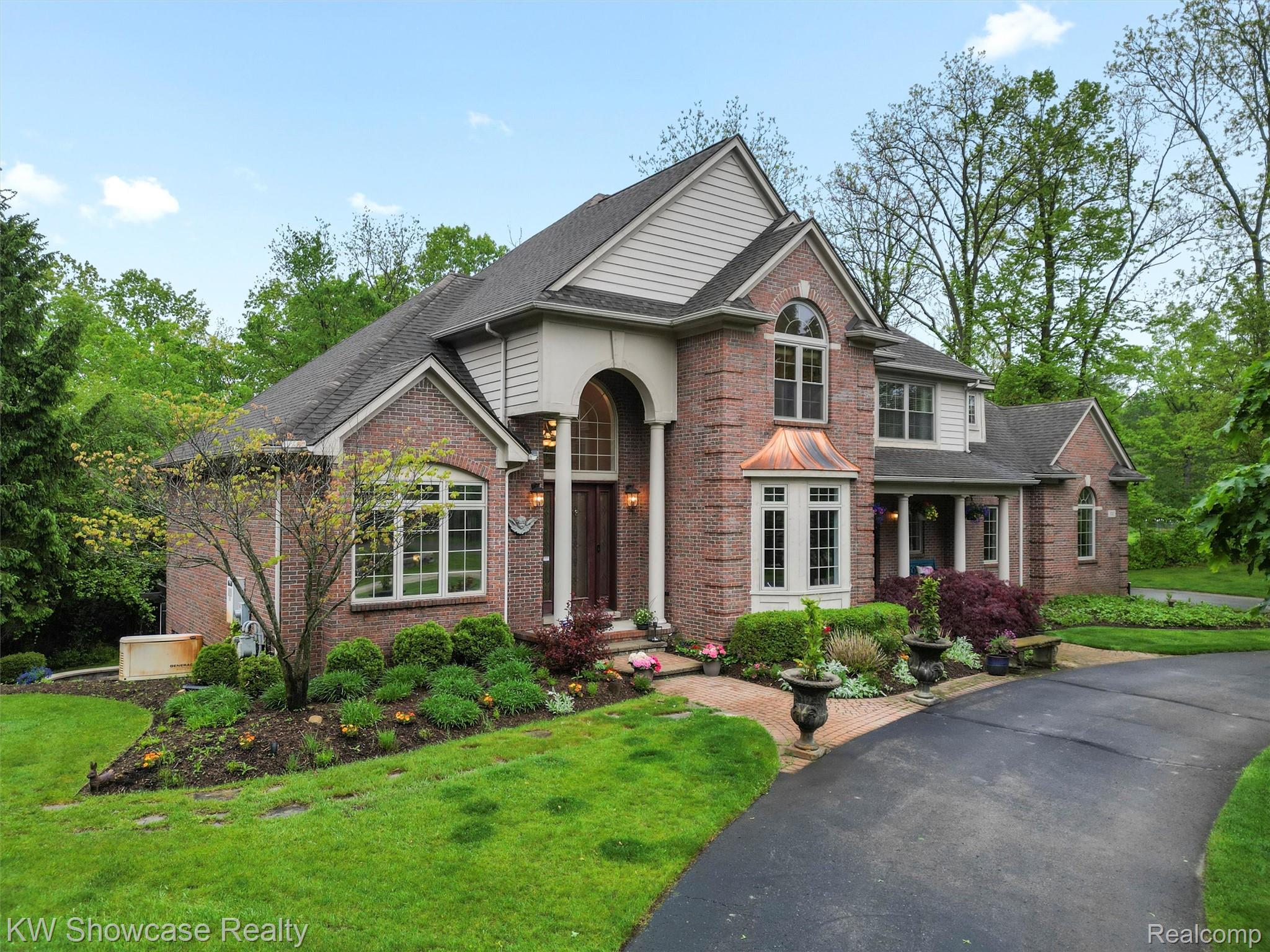 320 N BERKSHIRE Road
