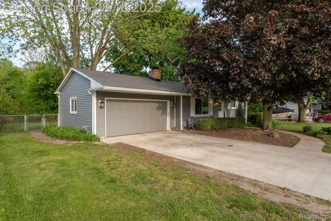 1284 Bell Coney Wixom City MI 48393