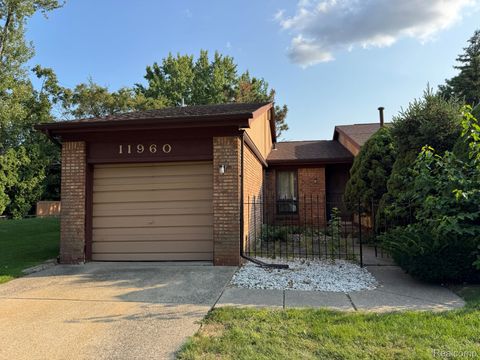 11960 E Fort Lauderdale Street Warren City MI 48093