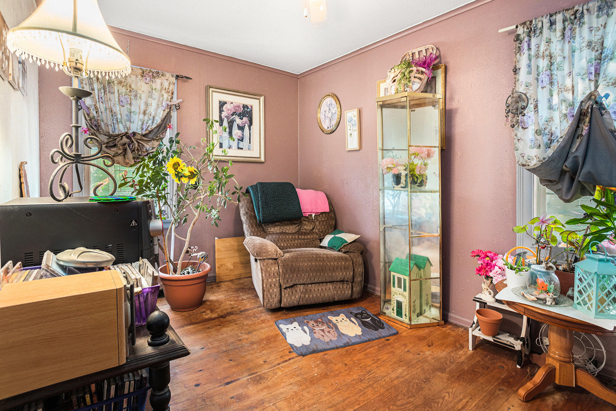 Springfield City, Michigan 49037, United States, 2 Bedrooms Bedrooms, ,1 BathroomBathrooms,Residential,Active,212869