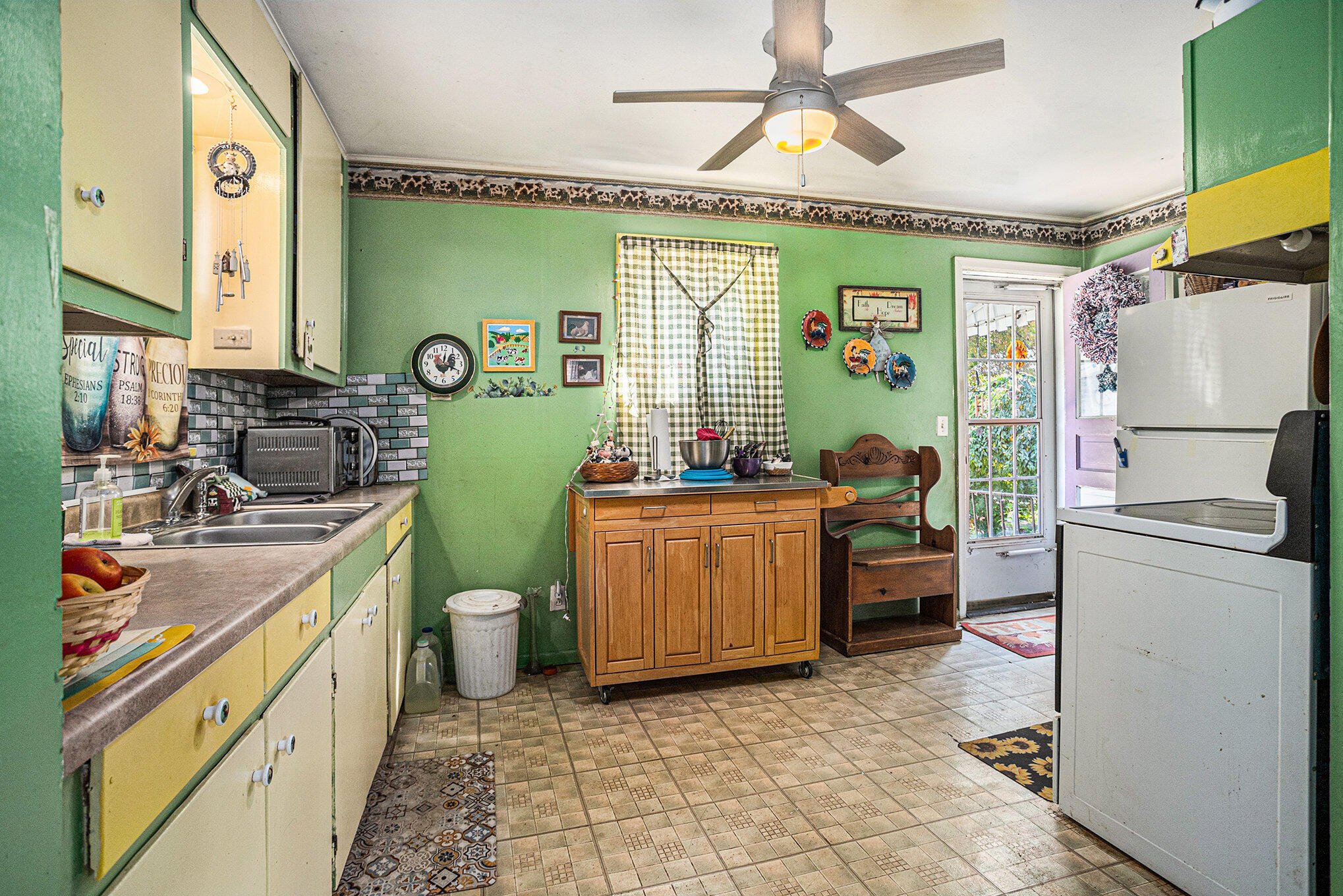 Springfield City, Michigan 49037, United States, 2 Bedrooms Bedrooms, ,1 BathroomBathrooms,Residential,Active,212869