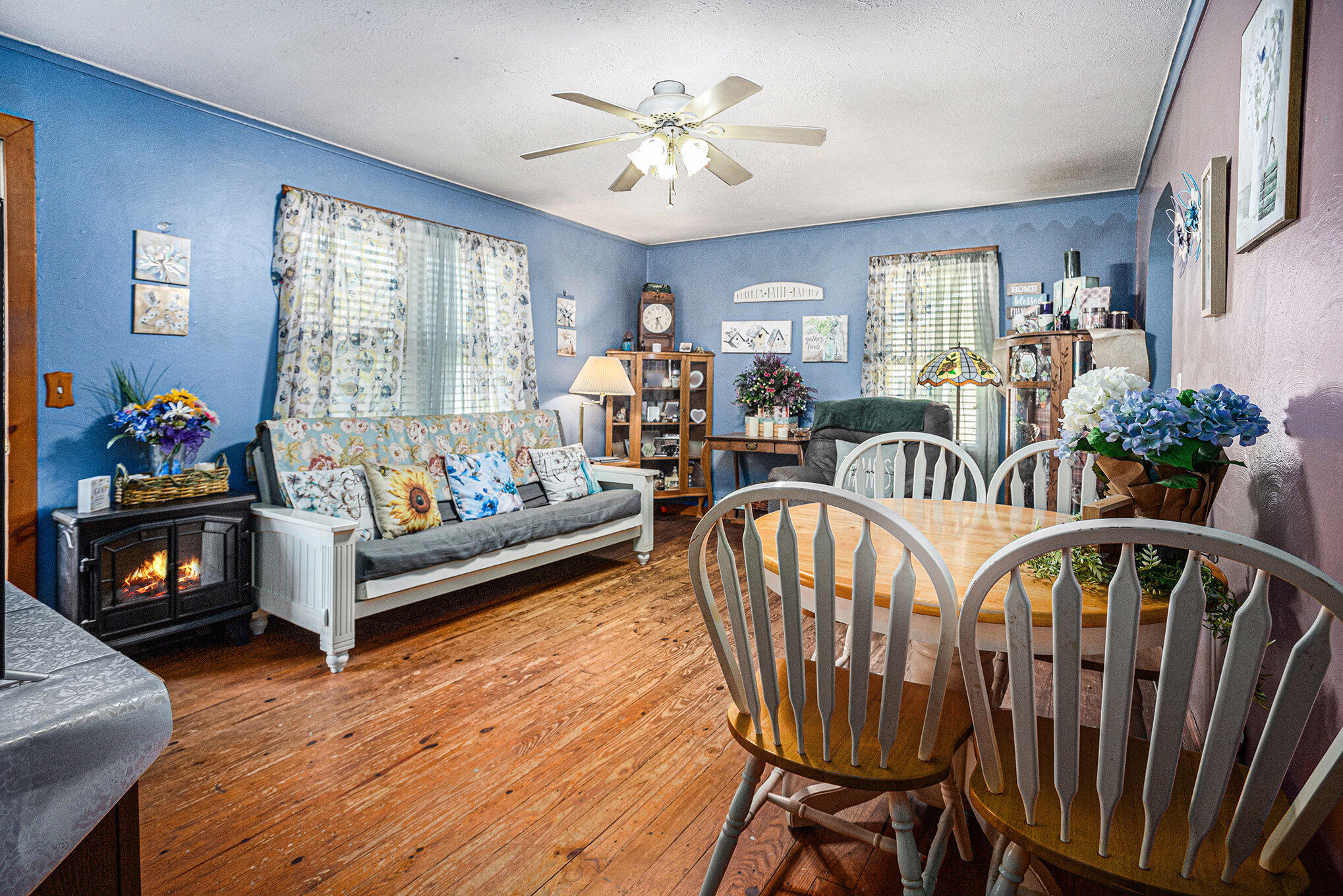 Springfield City, Michigan 49037, United States, 2 Bedrooms Bedrooms, ,1 BathroomBathrooms,Residential,Active,212869