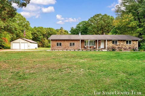6890 14th Street Fruitport Village MI 49456
