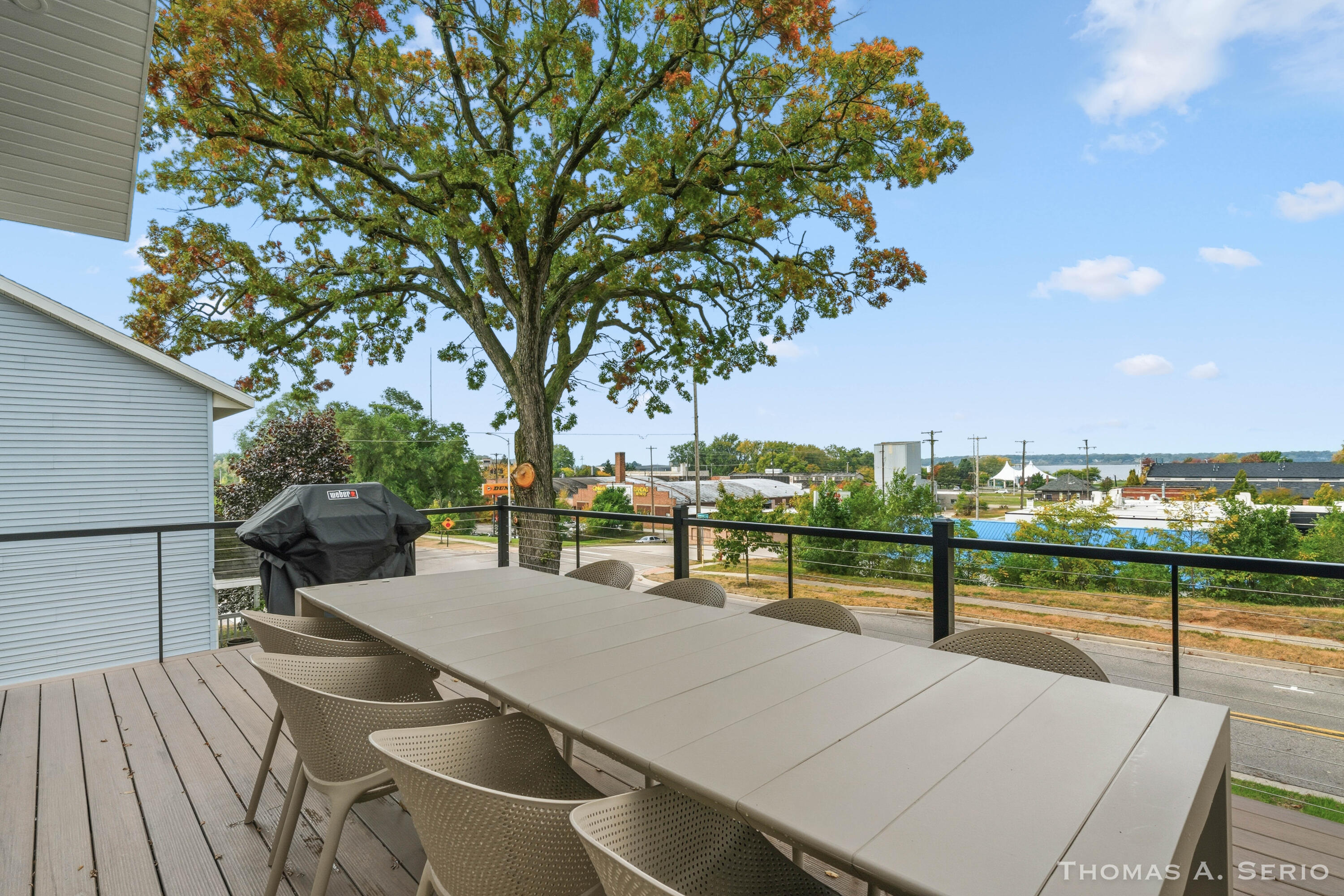 593 W Webster Avenue