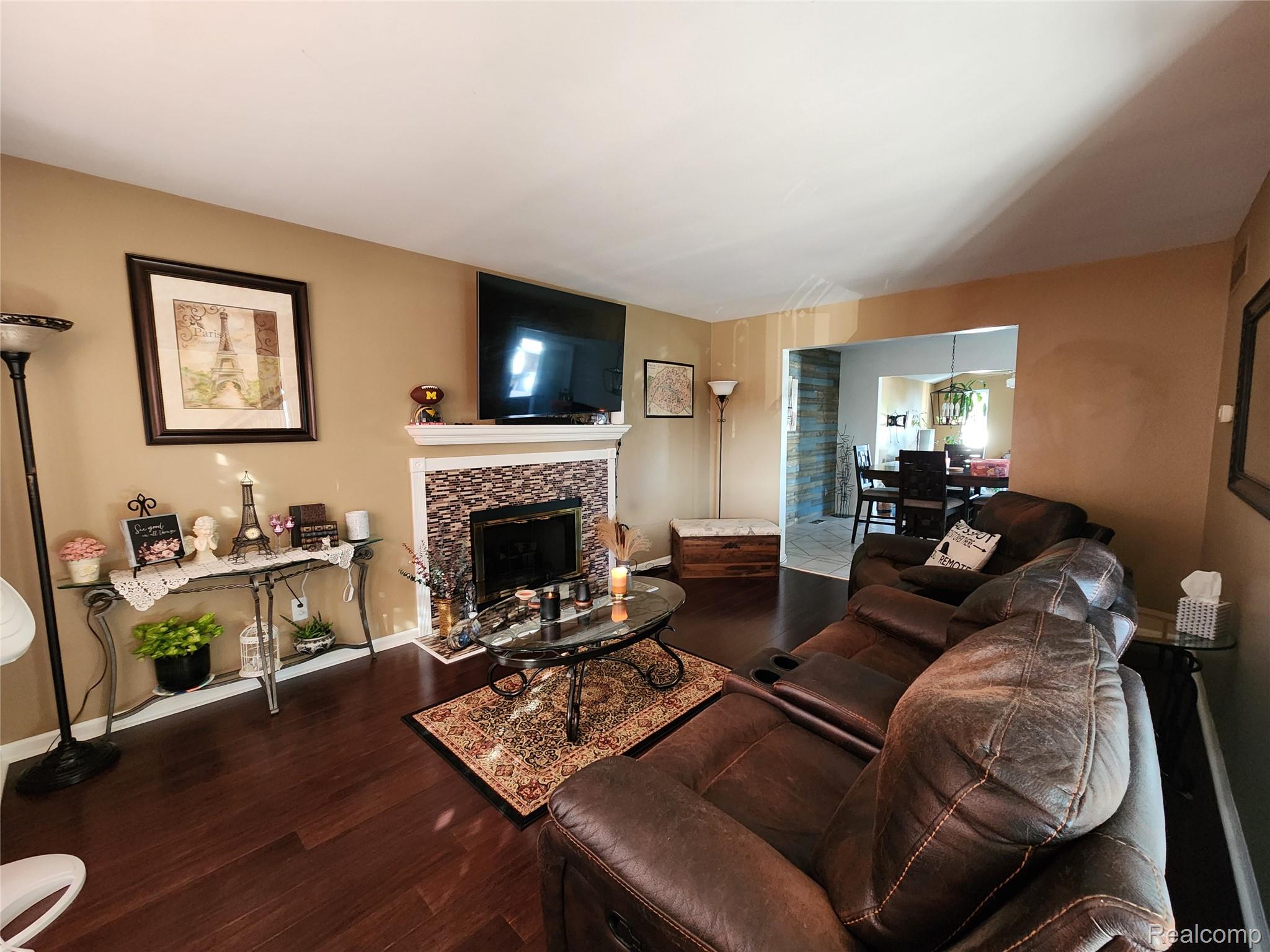 3955 Trumbull Street