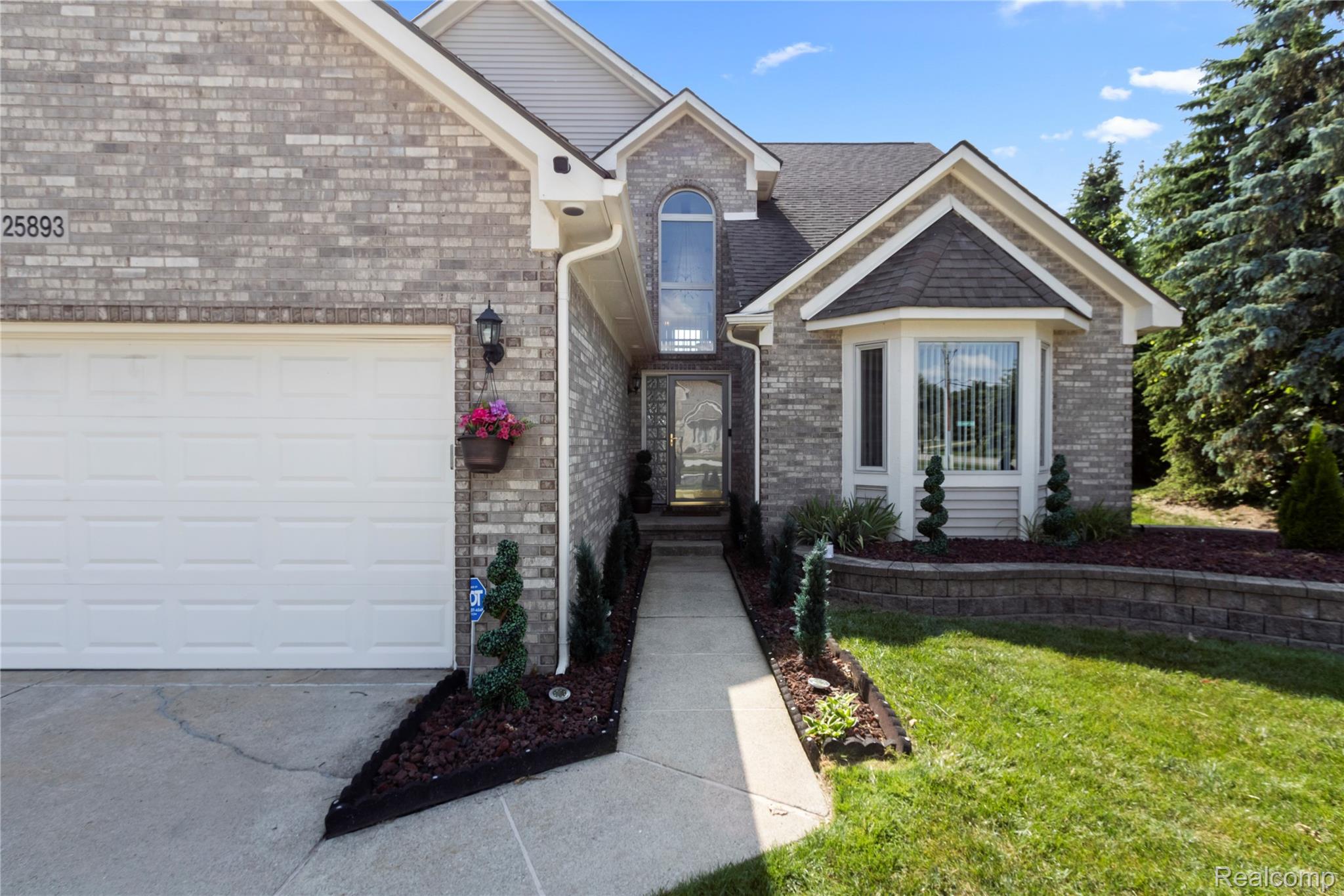 25893 Golf Pointe Drive