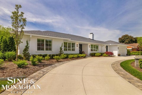Photo of 27 Shorecrest Circle, Village Of Grosse Pointe Shores City, MI 48236 (MLS # 58050210097)