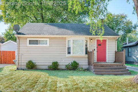 Photo of 5241 Drayton Road, Independence Charter Township, MI 48346 (MLS # 20251043233)