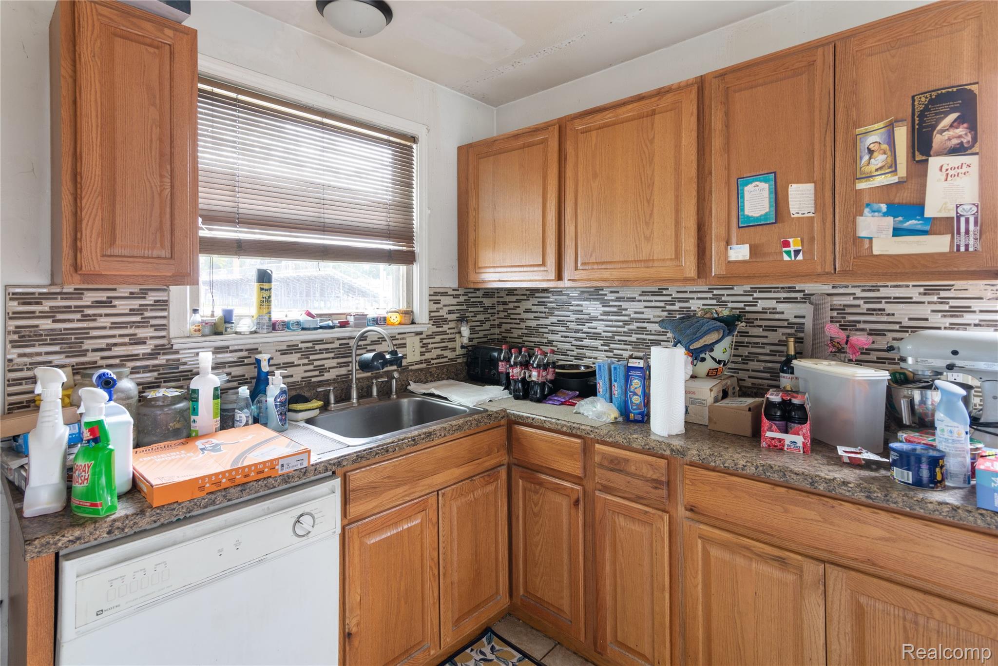15975 Kinloch