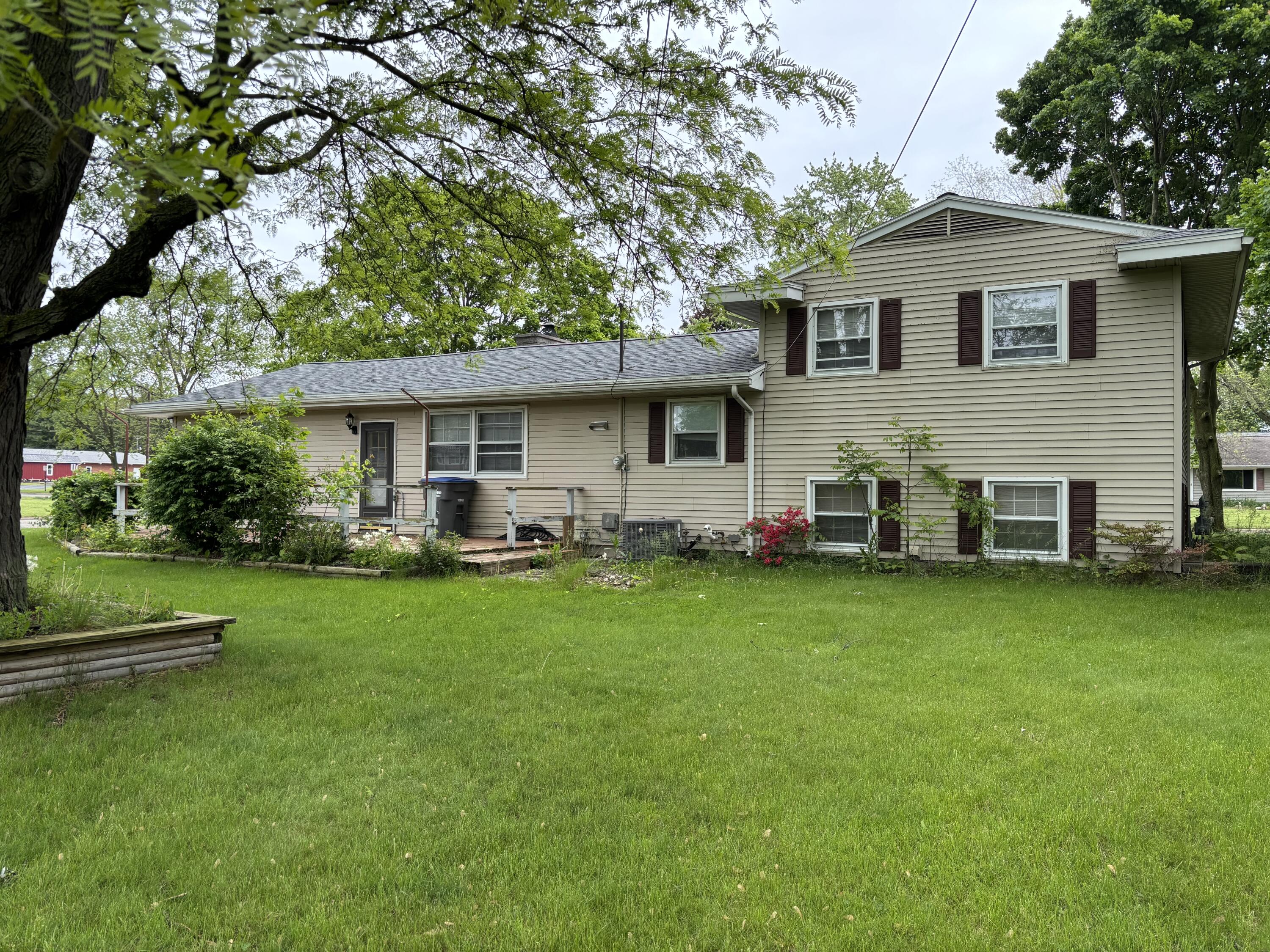 814 N Lakeview Avenue