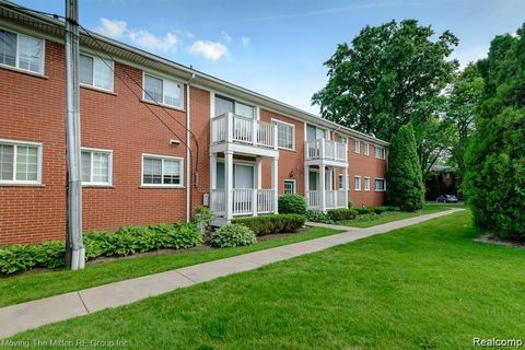 487 N ETON Street B6 Birmingham City MI 48009