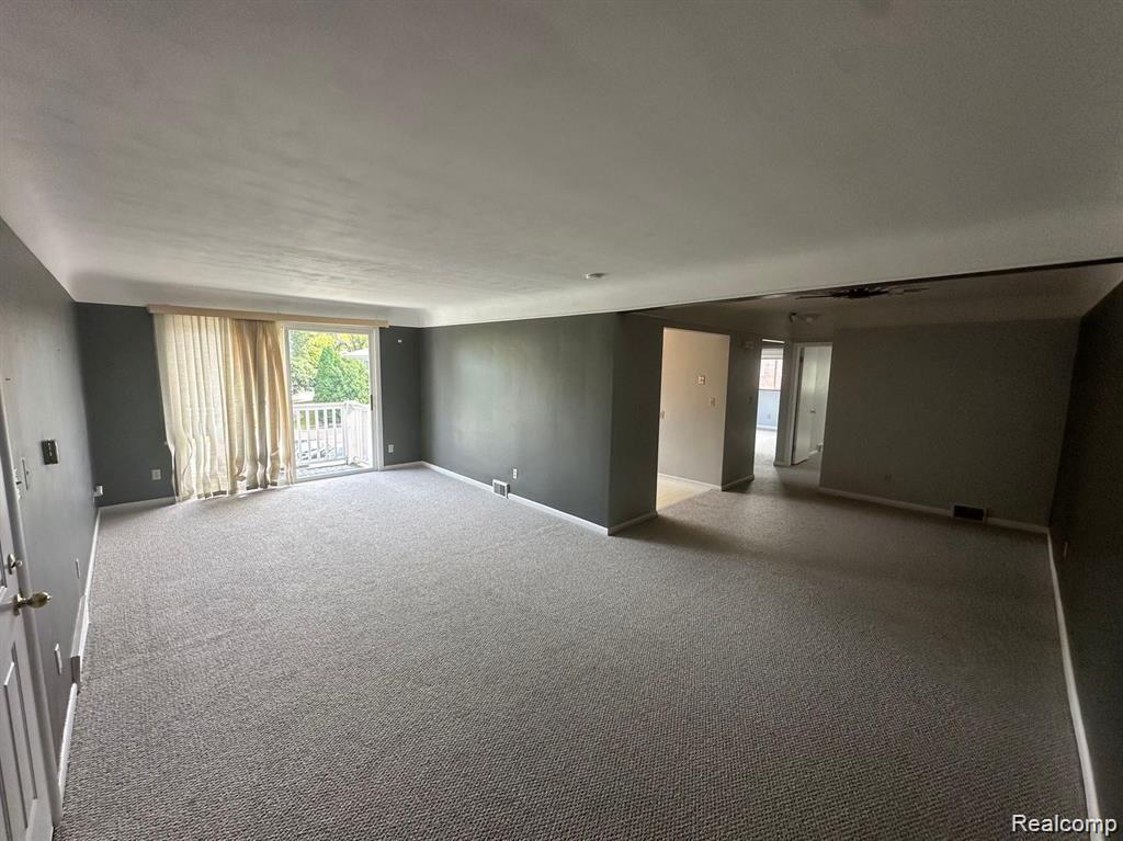 487 N ETON Street B6