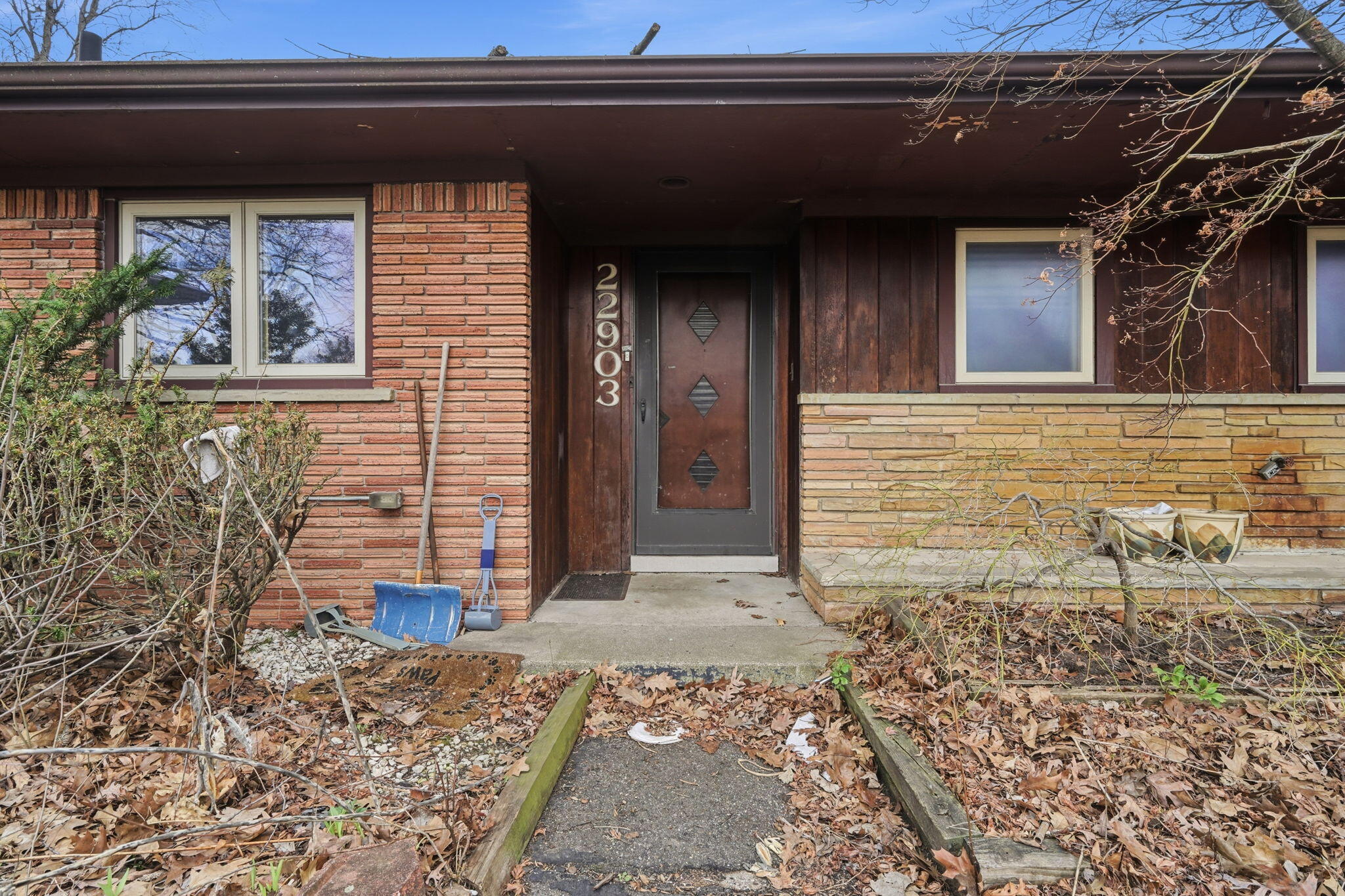 22903 N Bellwood Drive