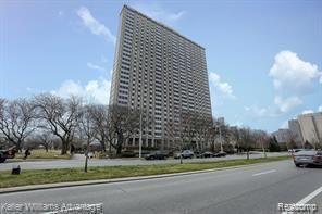1300 E LAFAYETTE ST APT 907, DETROIT, MI 48207 - Image 53657db5ff79650e4ea51652ef043bf4/687486697