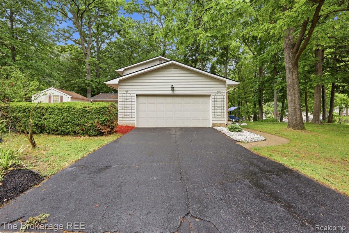 5639 Cross Village Road