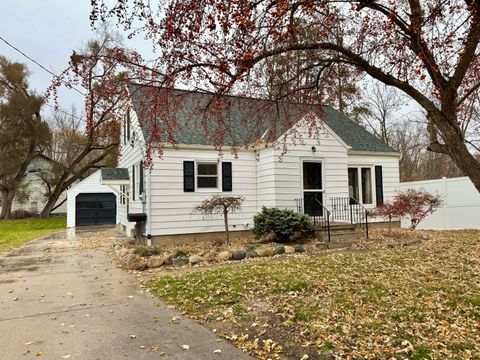 243 Grove Street Coopersville City MI 49404