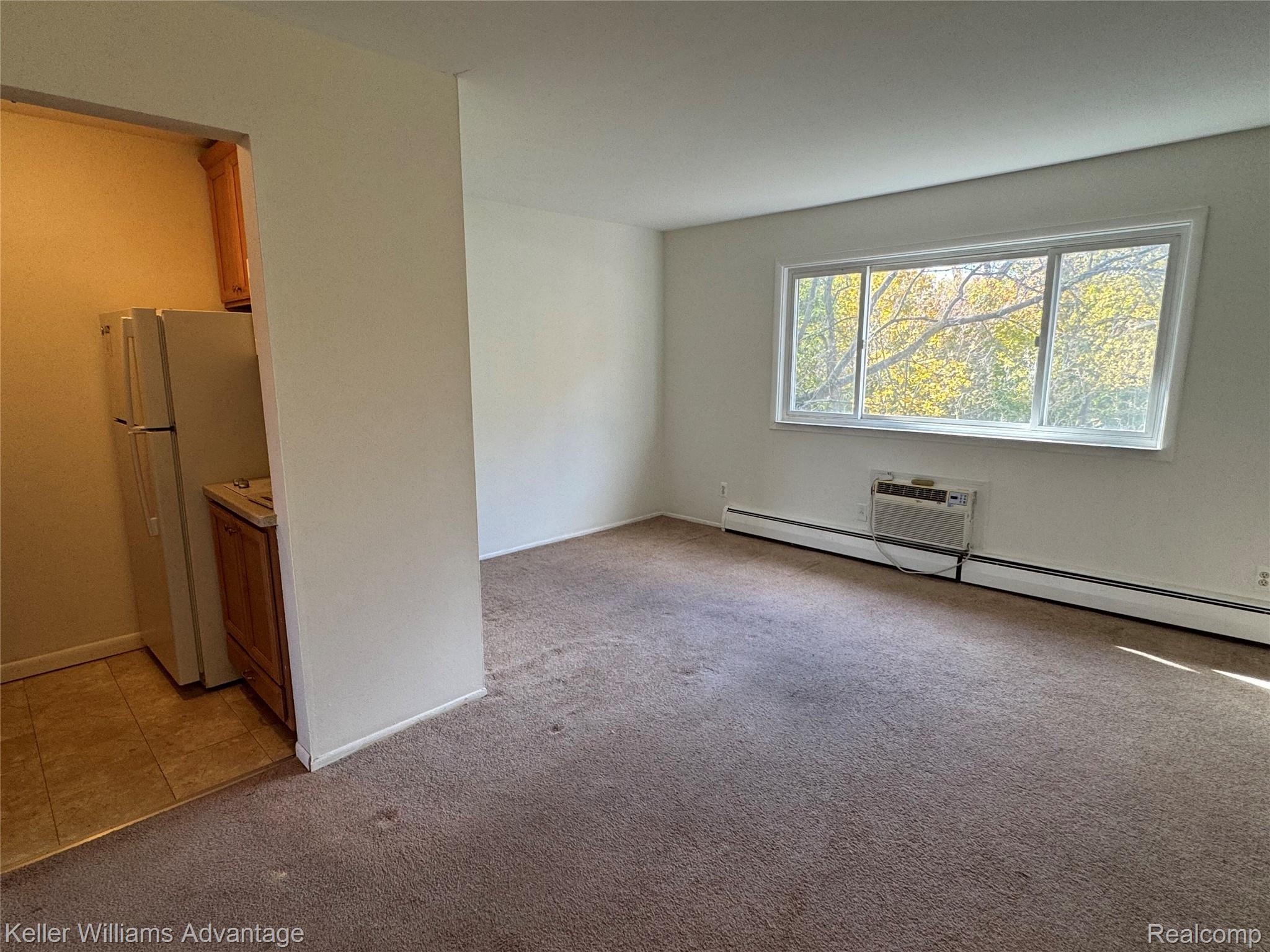 31831 GRAND RIVER Avenue 27