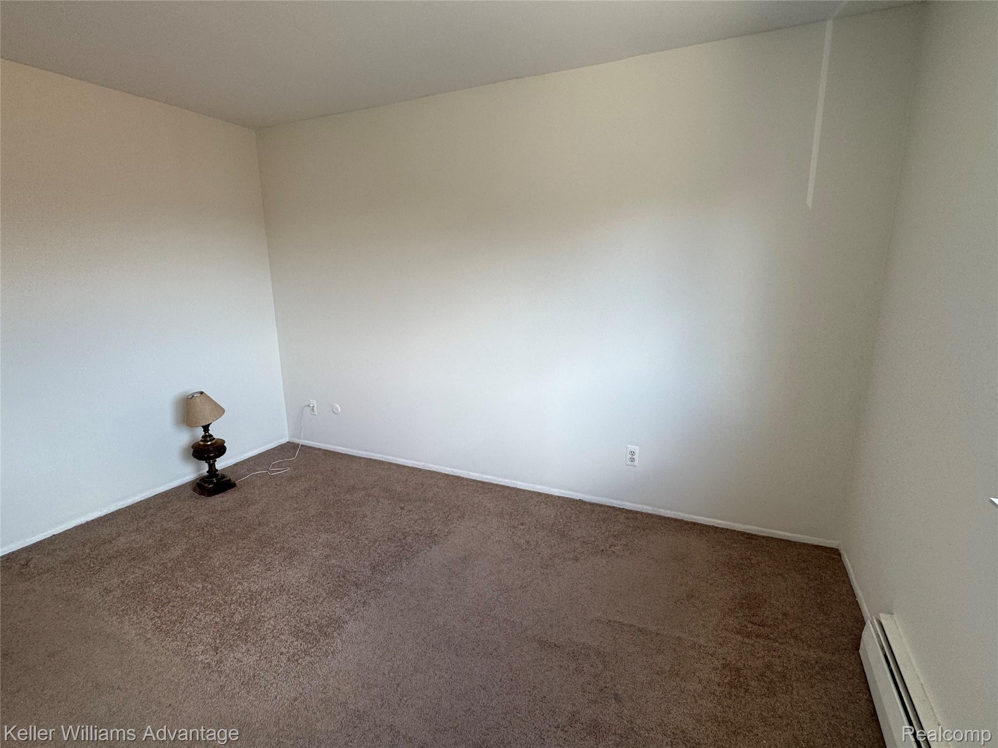 31831 GRAND RIVER Avenue 27