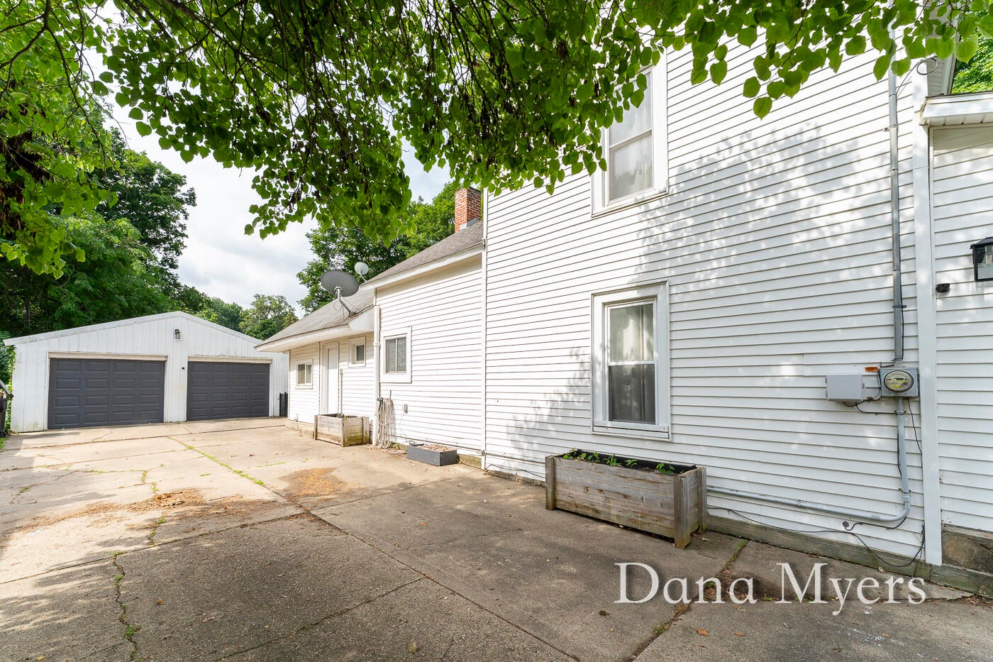 628 E Walnut Street