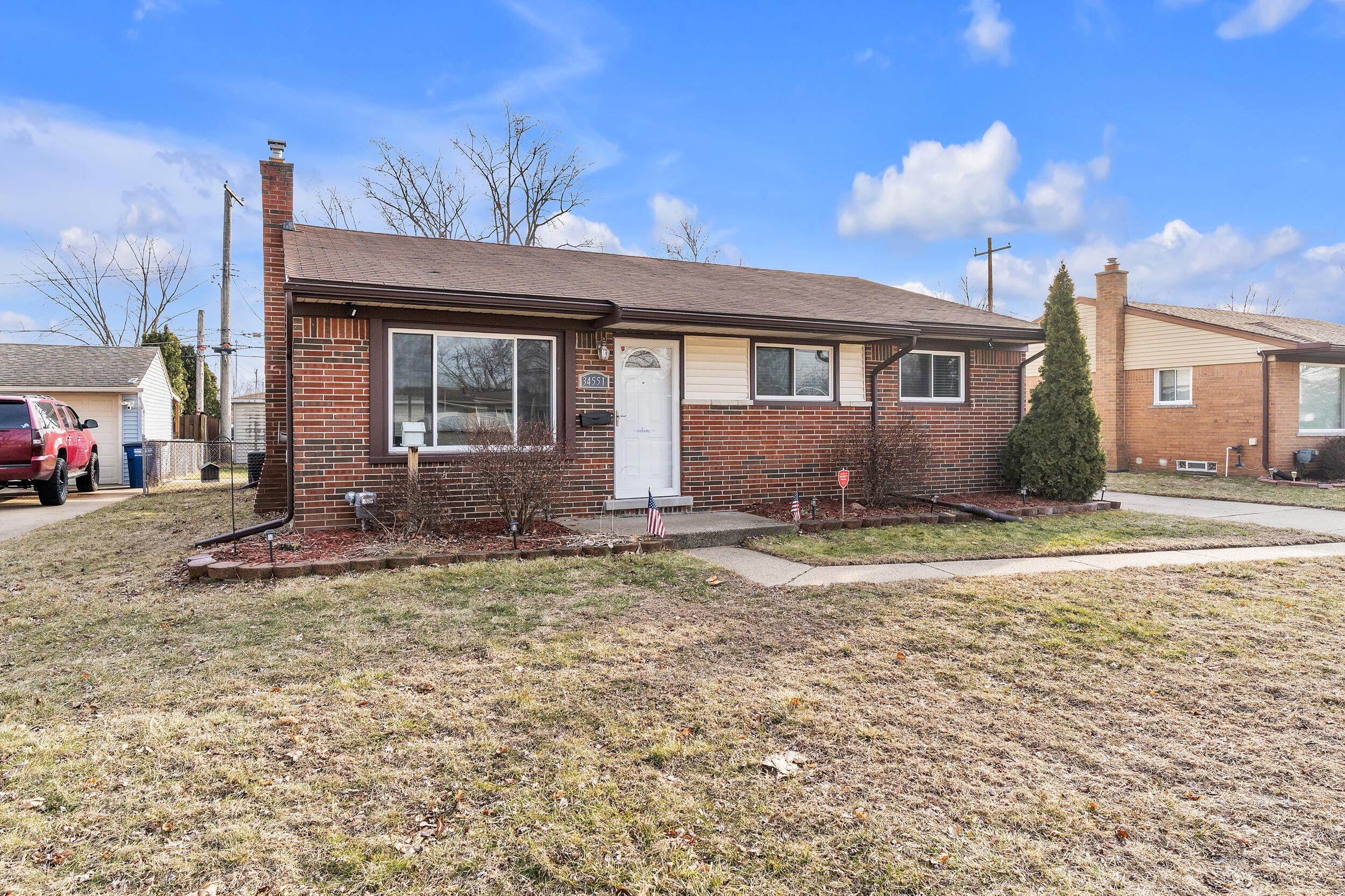 34551 Hiveley Street