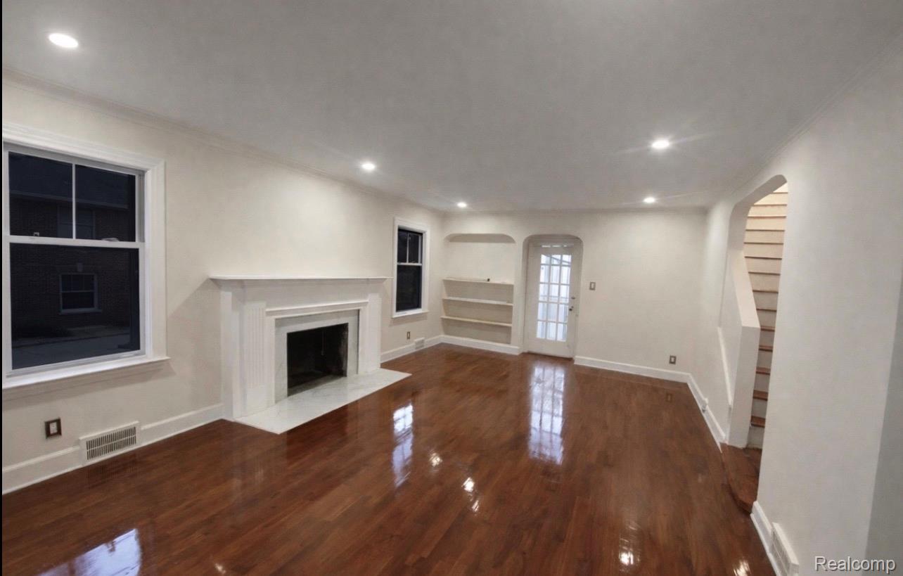 18435 Sorrento Street