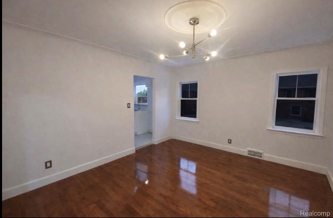 18435 Sorrento Street