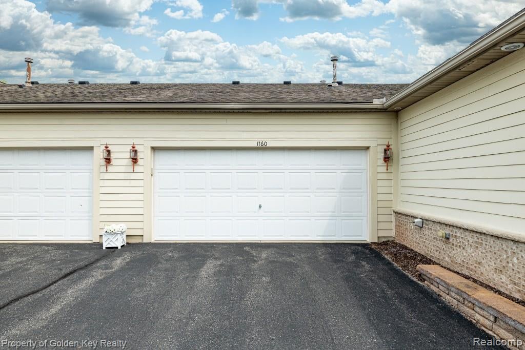 1160 Abbey Court