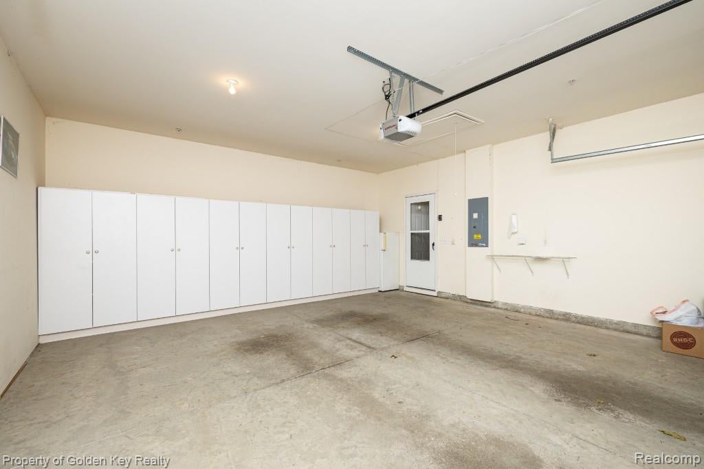 1160 Abbey Court