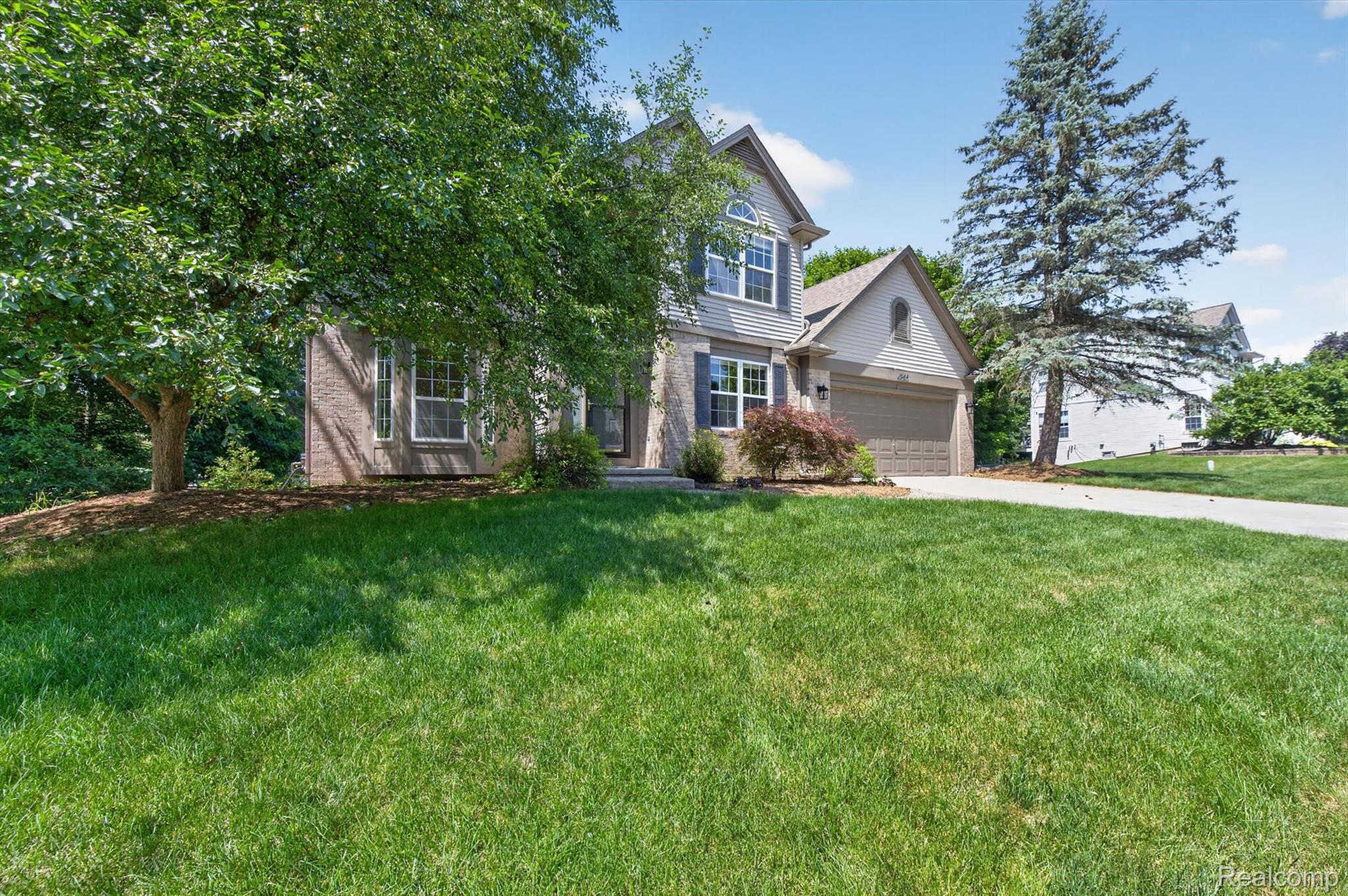 4895 Greenview Drive