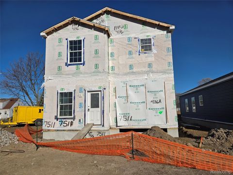 7511 Packard Avenue Warren City MI 48091