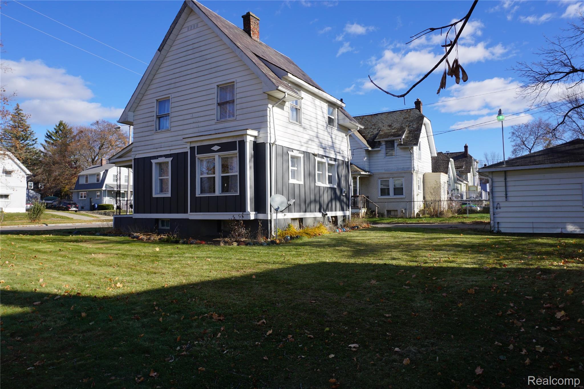 971 N Chevrolet Avenue