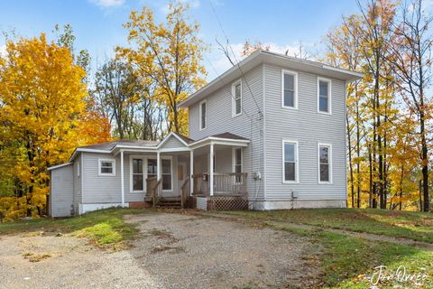 104 Grand Street Allegan City MI 49010