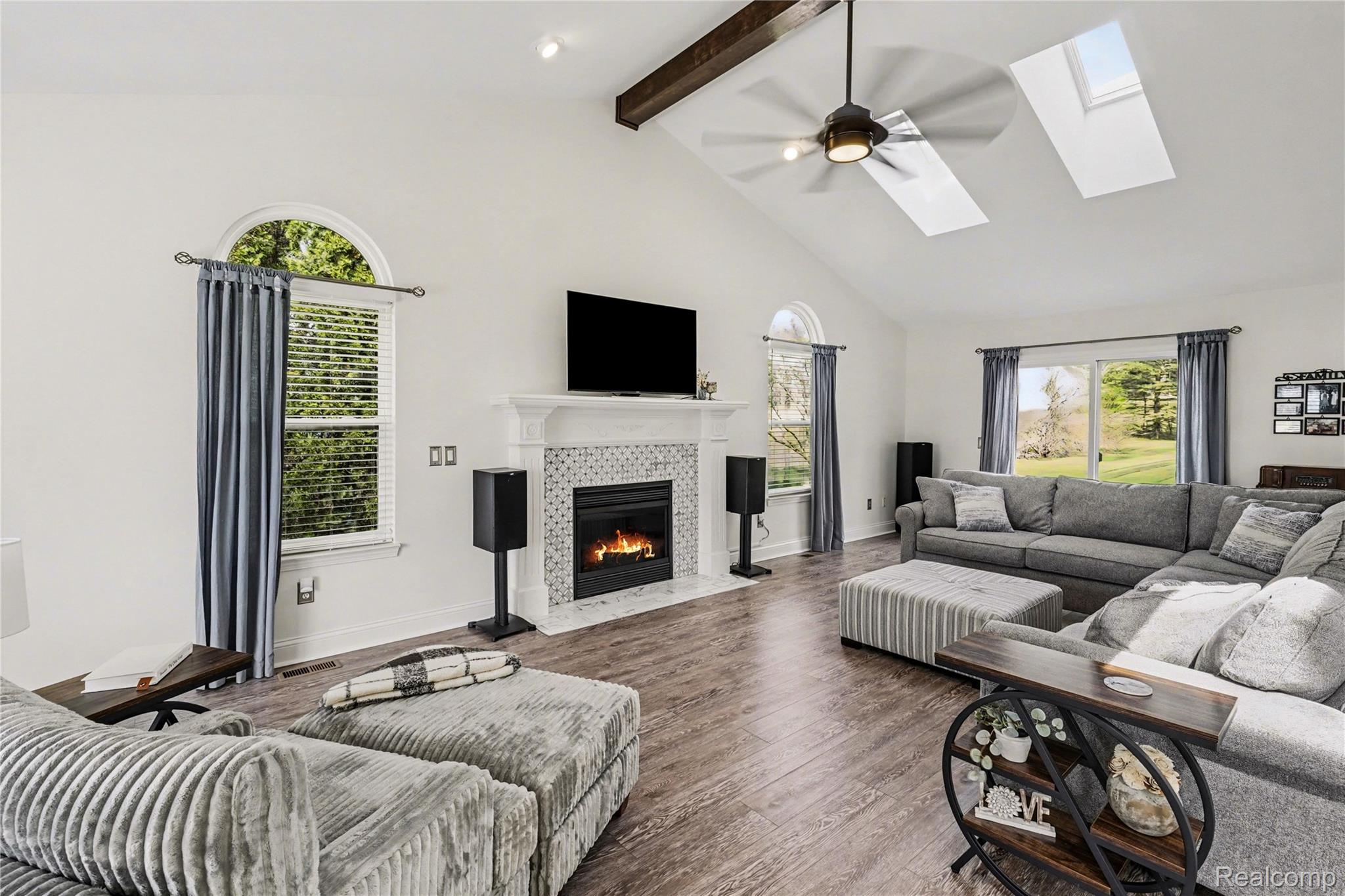 16399 E Horseshoe Trail