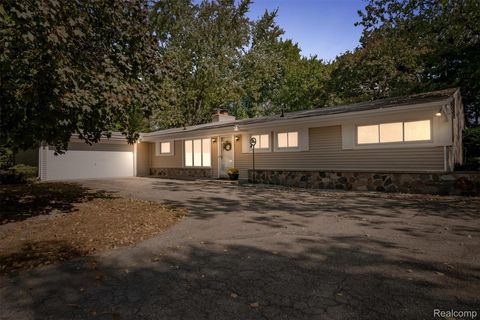 32430 Nottingham Knolls Farmington Hills City MI 48334