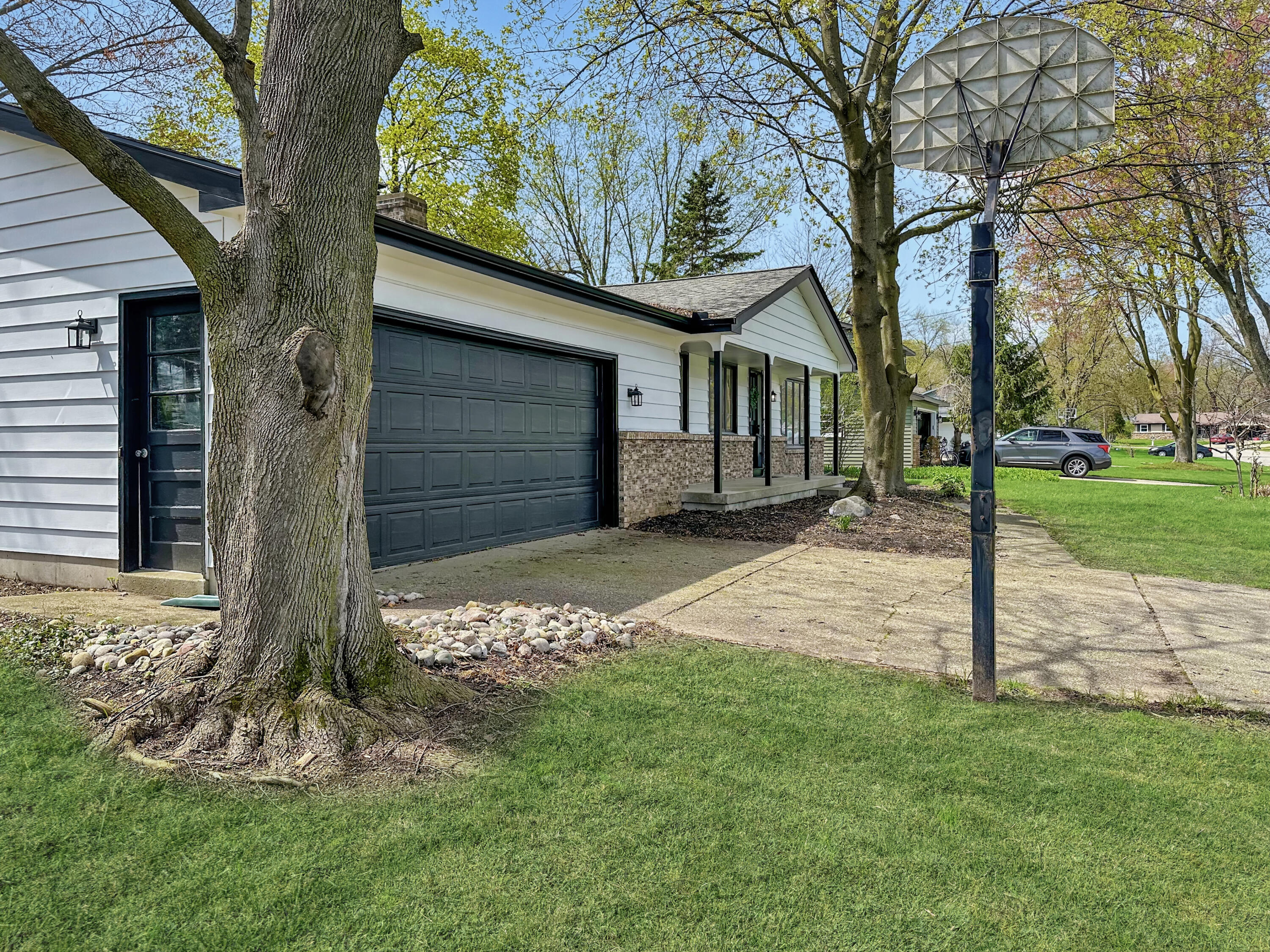 6160 Del Cano Drive SE