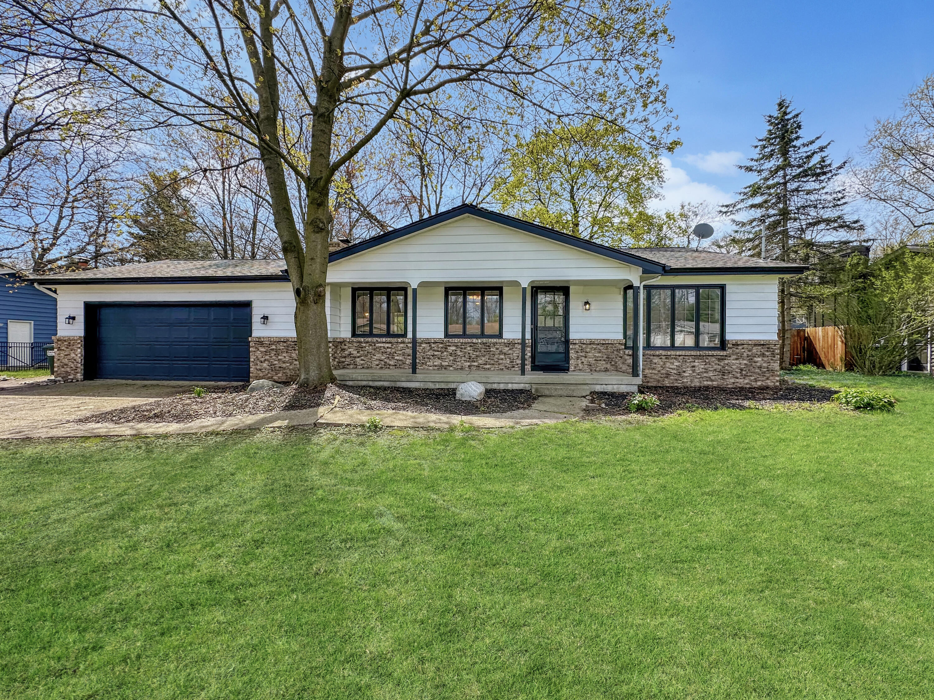 6160 Del Cano Drive SE