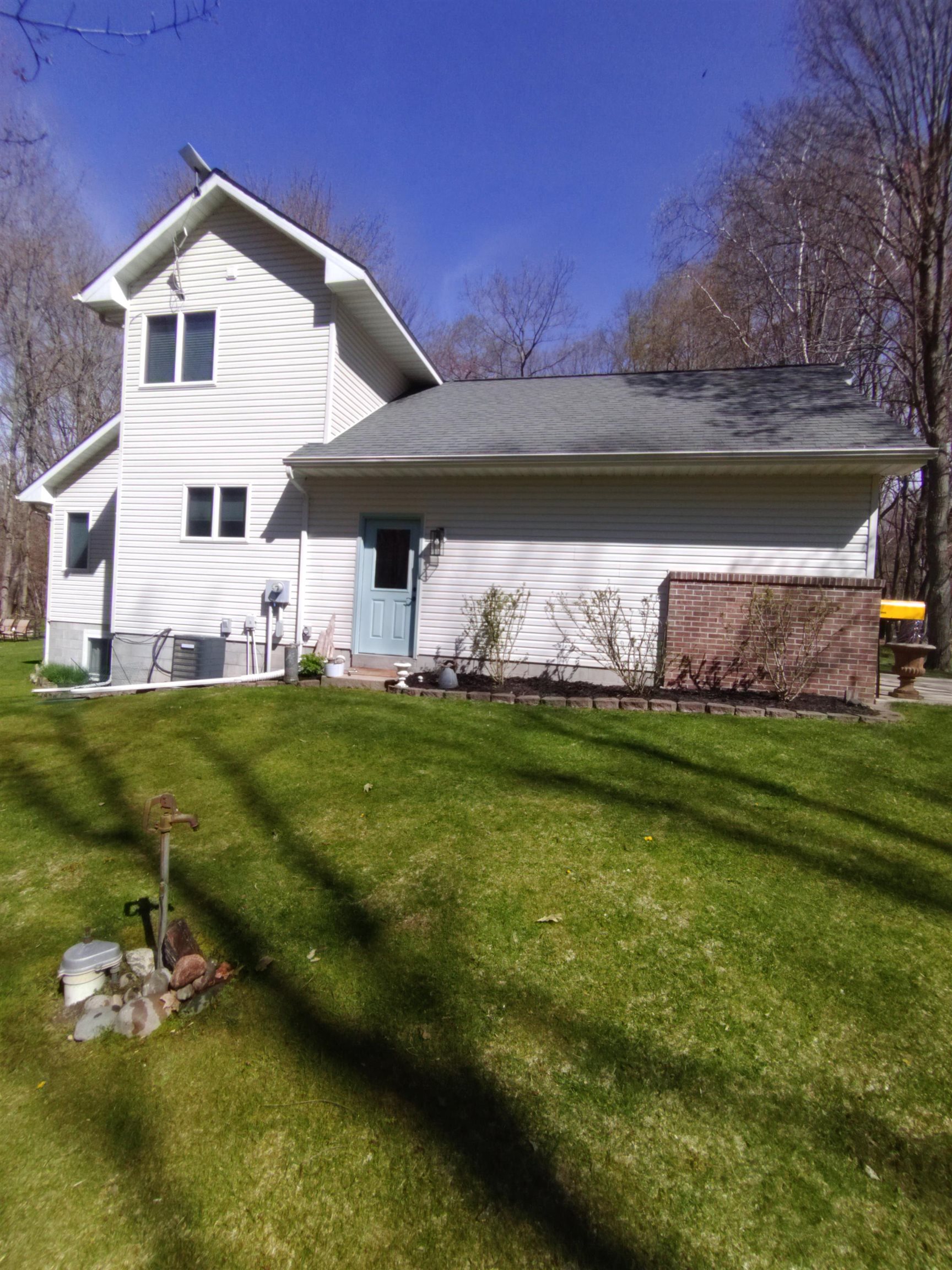 5490 Oak