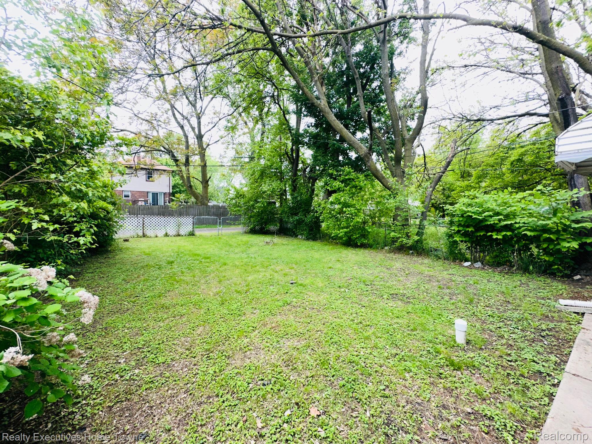 47 W Rockwood Street